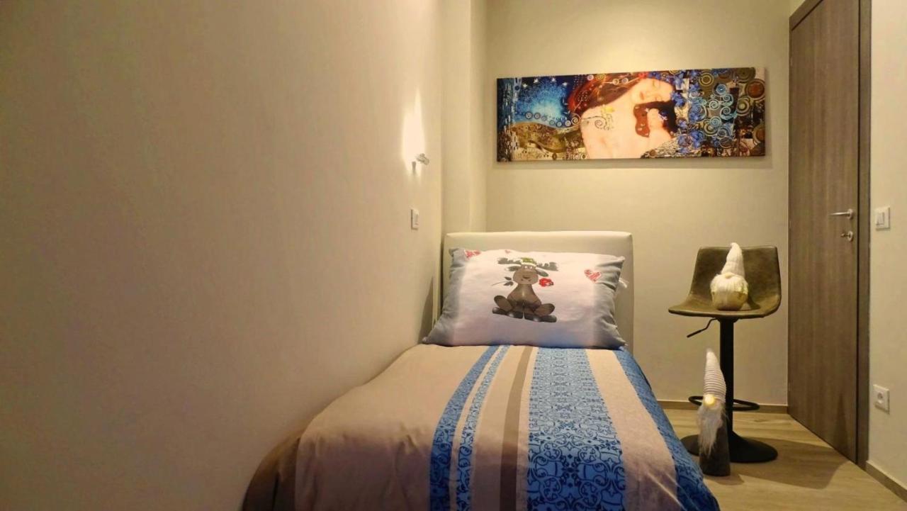 Blue Moon - Via Parigi Apartments Aosta Eksteriør billede
