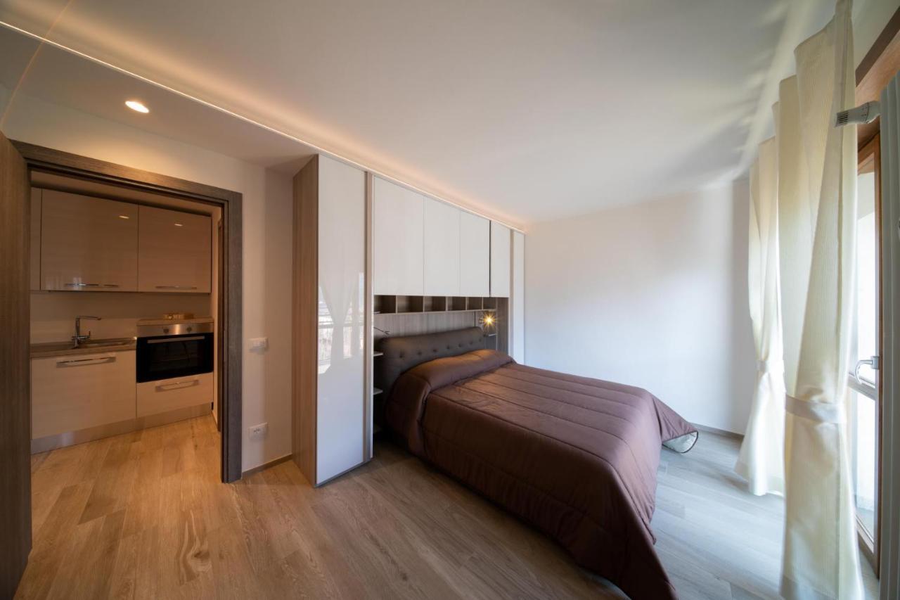 Blue Moon - Via Parigi Apartments Aosta Eksteriør billede