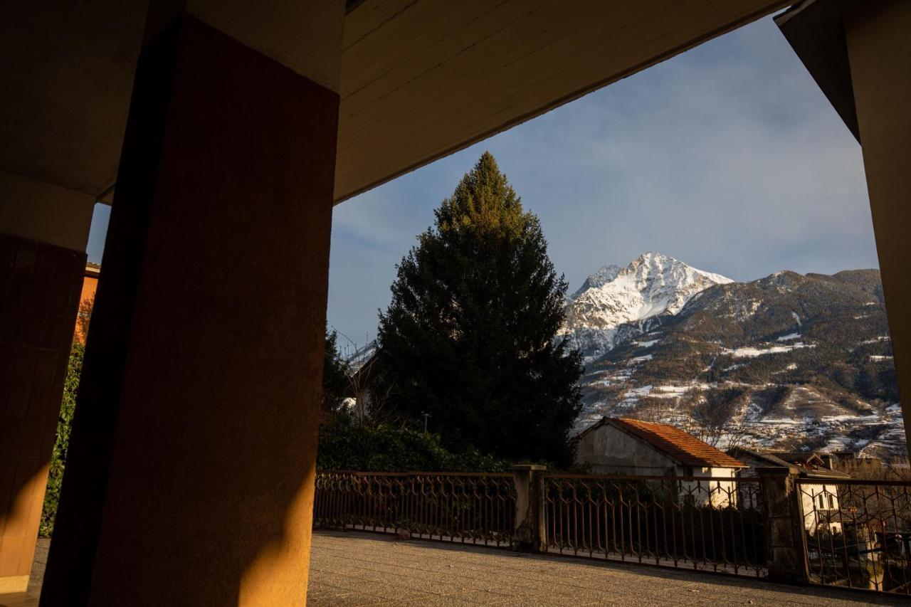 Blue Moon - Via Parigi Apartments Aosta Eksteriør billede